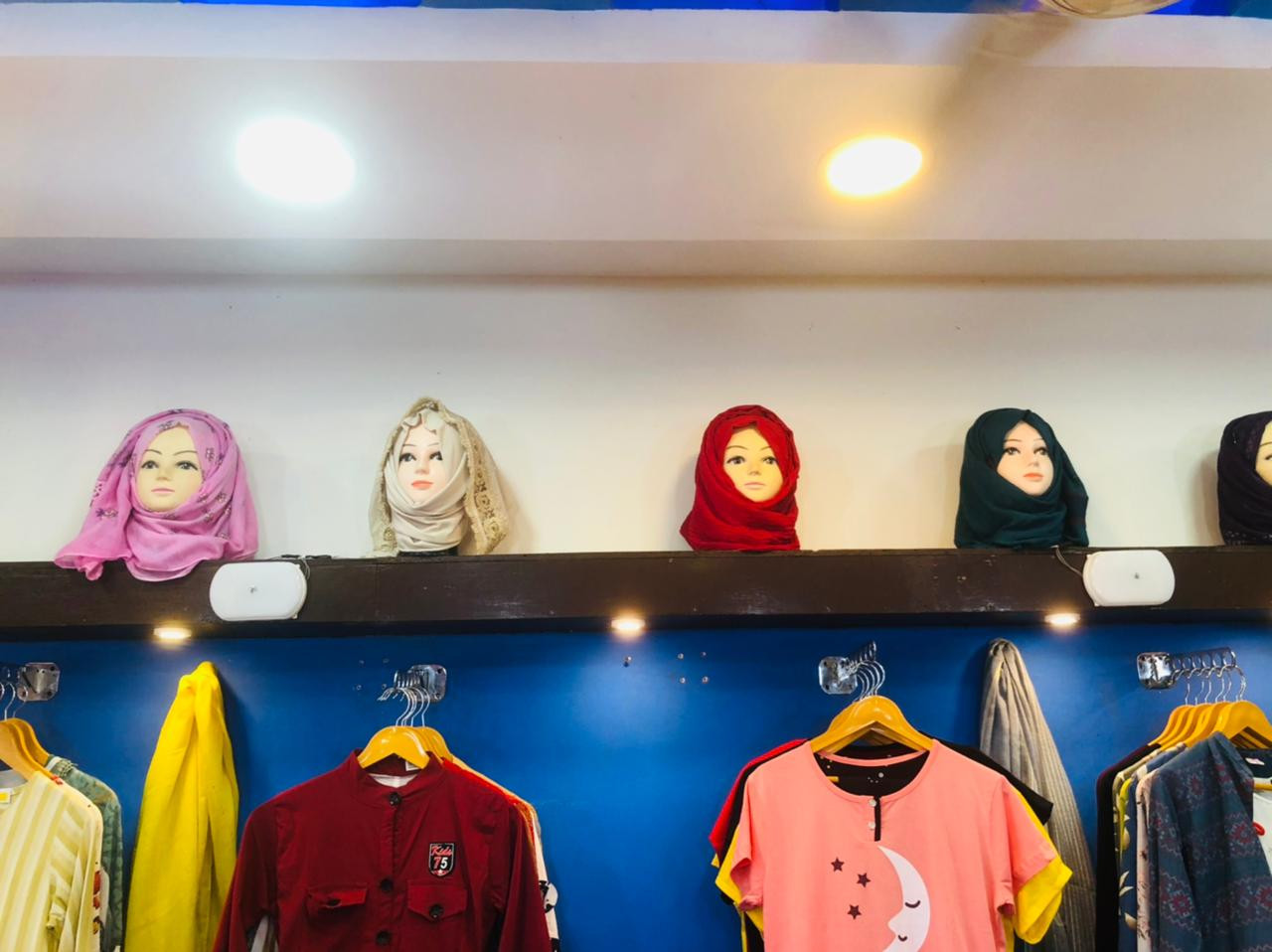 DRESS POINT & GIFT POINT