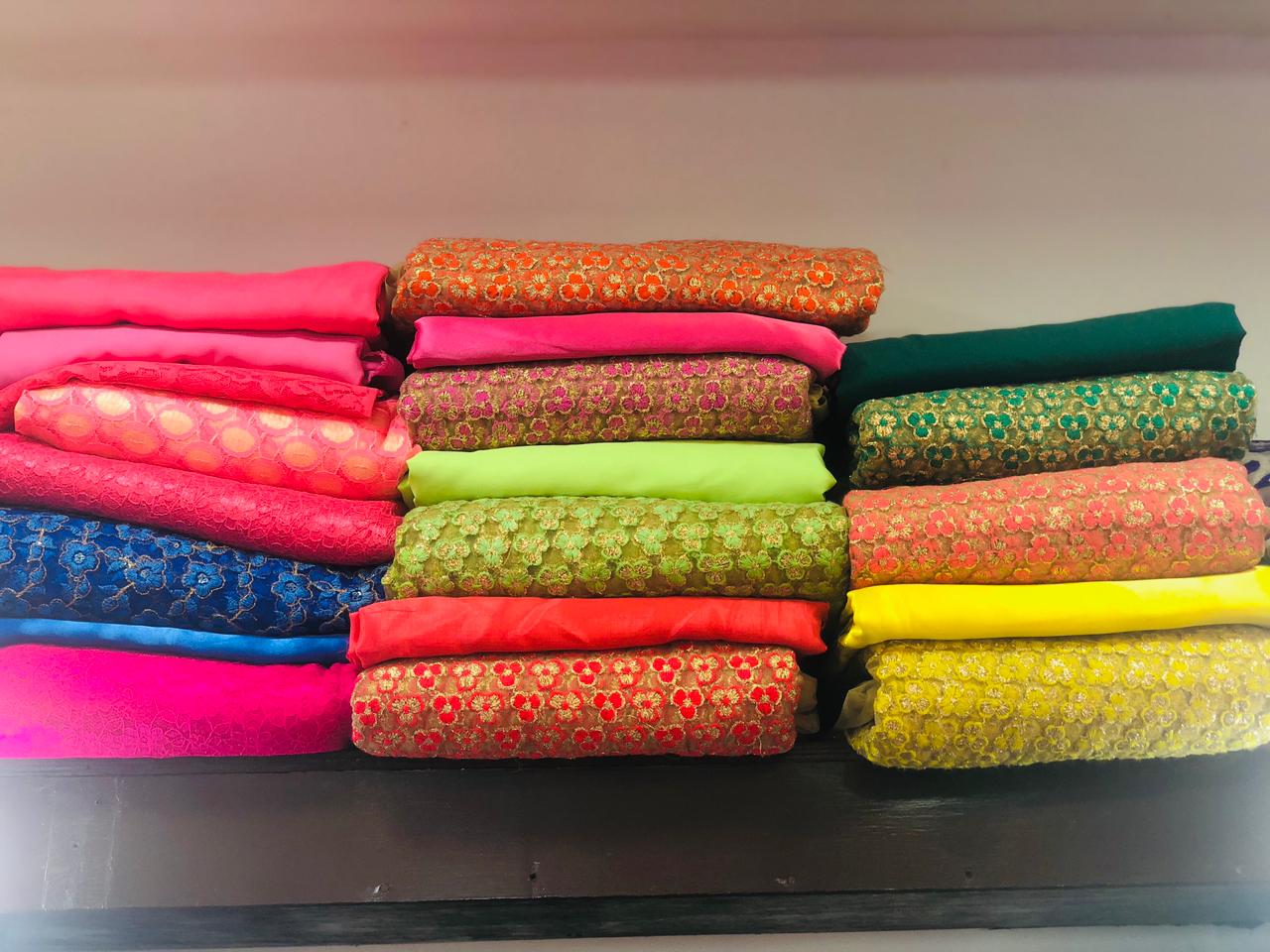 DRESS POINT & GIFT POINT